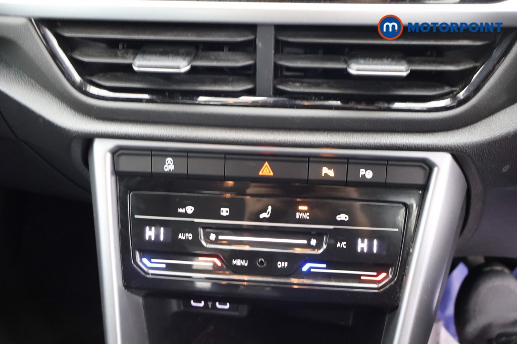 Volkswagen T-Roc Life Manual Petrol SUV - Stock Number (1580554) - 12th supplementary image