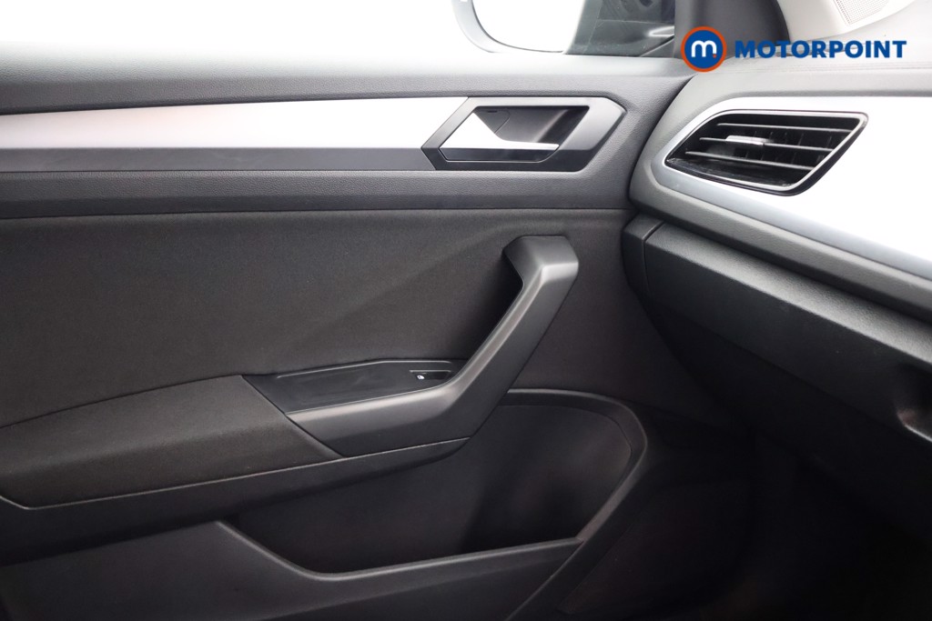 Volkswagen T-Roc Life Manual Petrol SUV - Stock Number (1580554) - 15th supplementary image