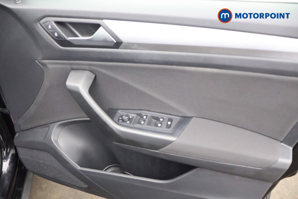 Volkswagen T-Roc Life Manual Petrol SUV - Stock Number (1580554) - 16th supplementary image