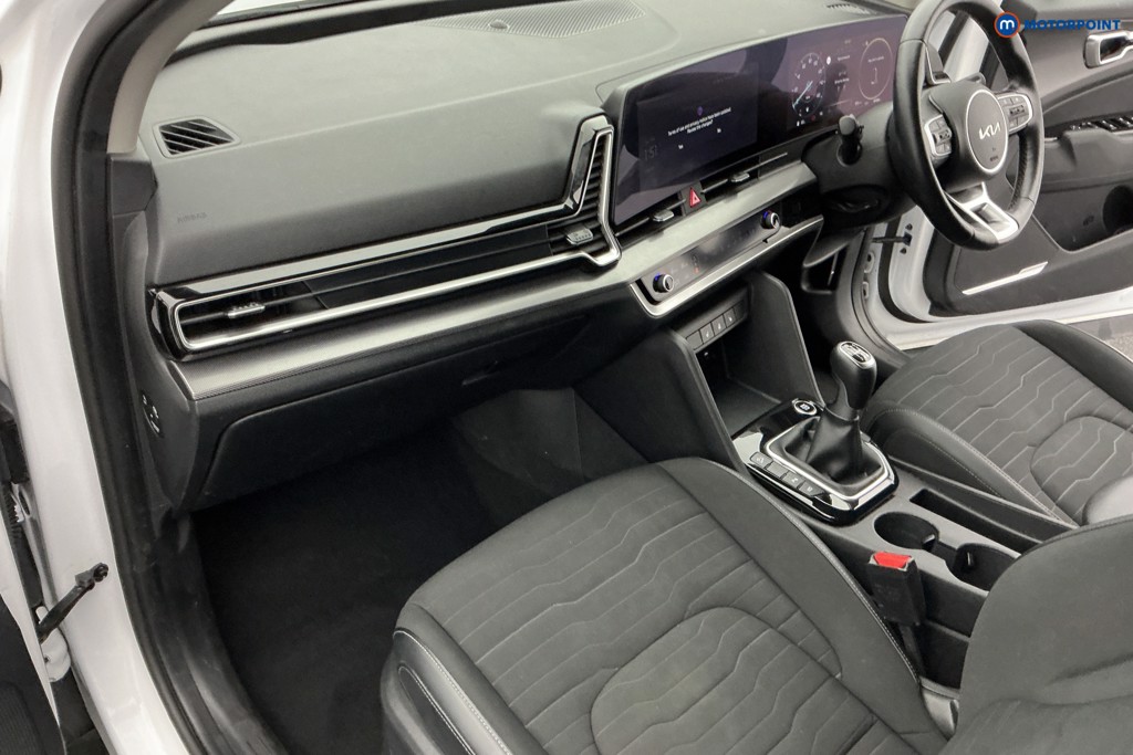 KIA Sportage Launch Edition Manual Petrol SUV - Stock Number (1580743) - 9th supplementary image