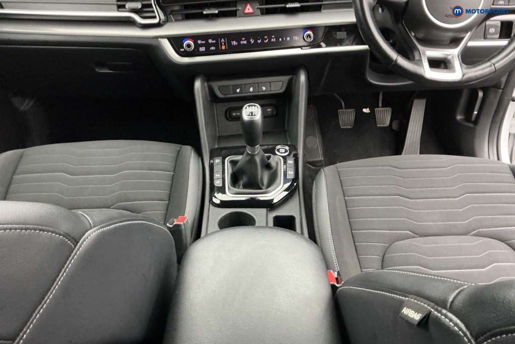 KIA Sportage Launch Edition Manual Petrol SUV - Stock Number (1580743) - 12th supplementary image