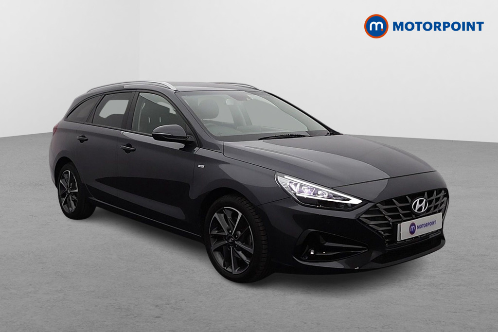 Hyundai I30 Premium Manual Petrol Estate - Stock Number (1580744) - Drivers side front corner