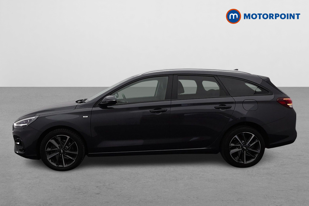 Hyundai I30 Premium Manual Petrol Estate - Stock Number (1580744) - Passenger side