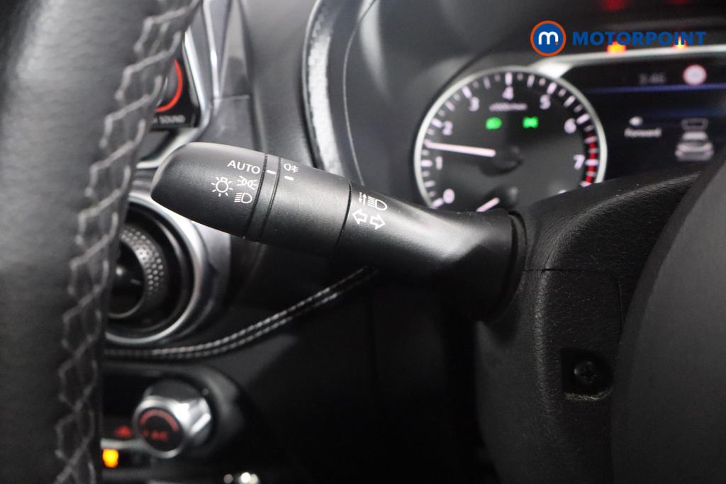 Nissan Juke N-Connecta Automatic Petrol SUV - Stock Number (1581334) - 9th supplementary image