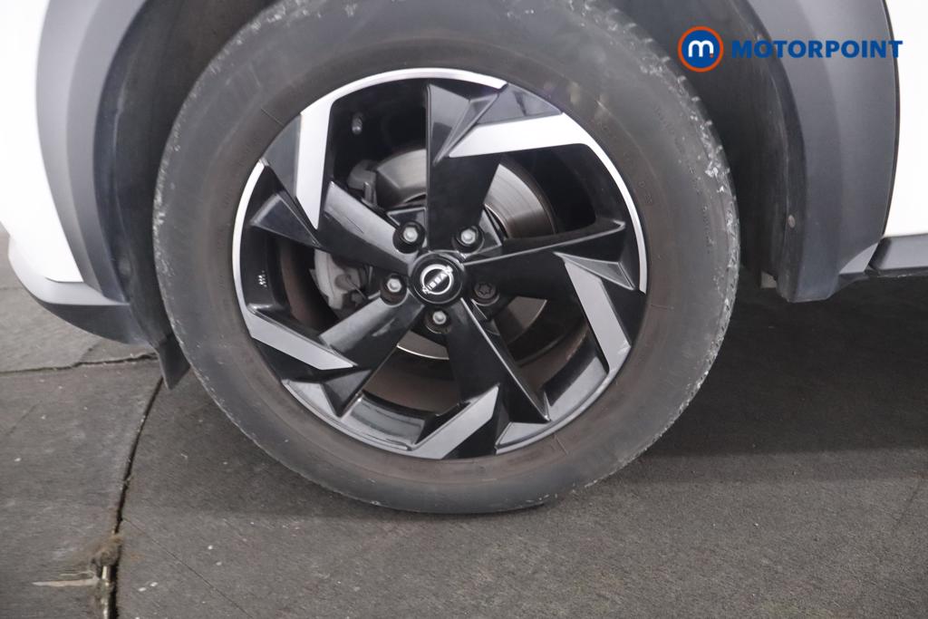 Nissan Juke N-Connecta Automatic Petrol SUV - Stock Number (1581334) - 20th supplementary image