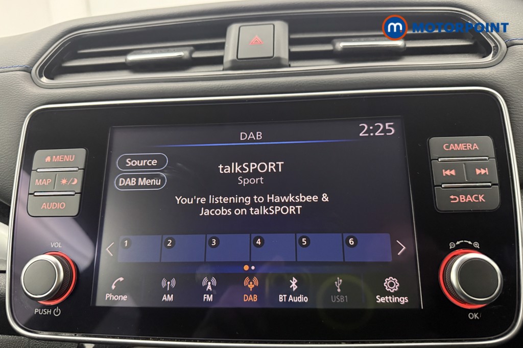 Nissan Leaf N-Connecta Automatic Electric Hatchback - Stock Number (1581939) - 4th supplementary image