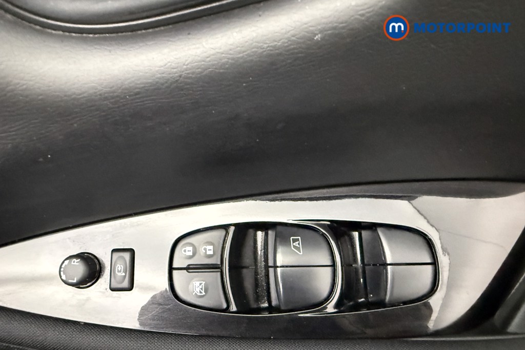 Nissan Leaf N-Connecta Automatic Electric Hatchback - Stock Number (1581939) - 19th supplementary image