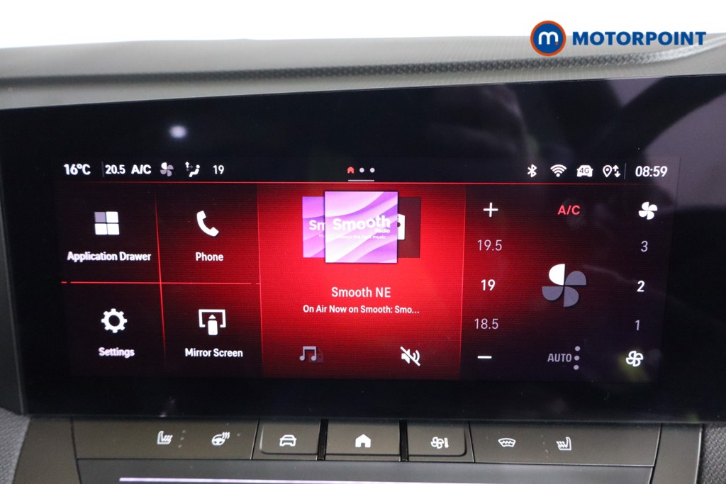 Vauxhall Astra Ultimate Manual Petrol Estate - Stock Number (1582036) - 4th supplementary image