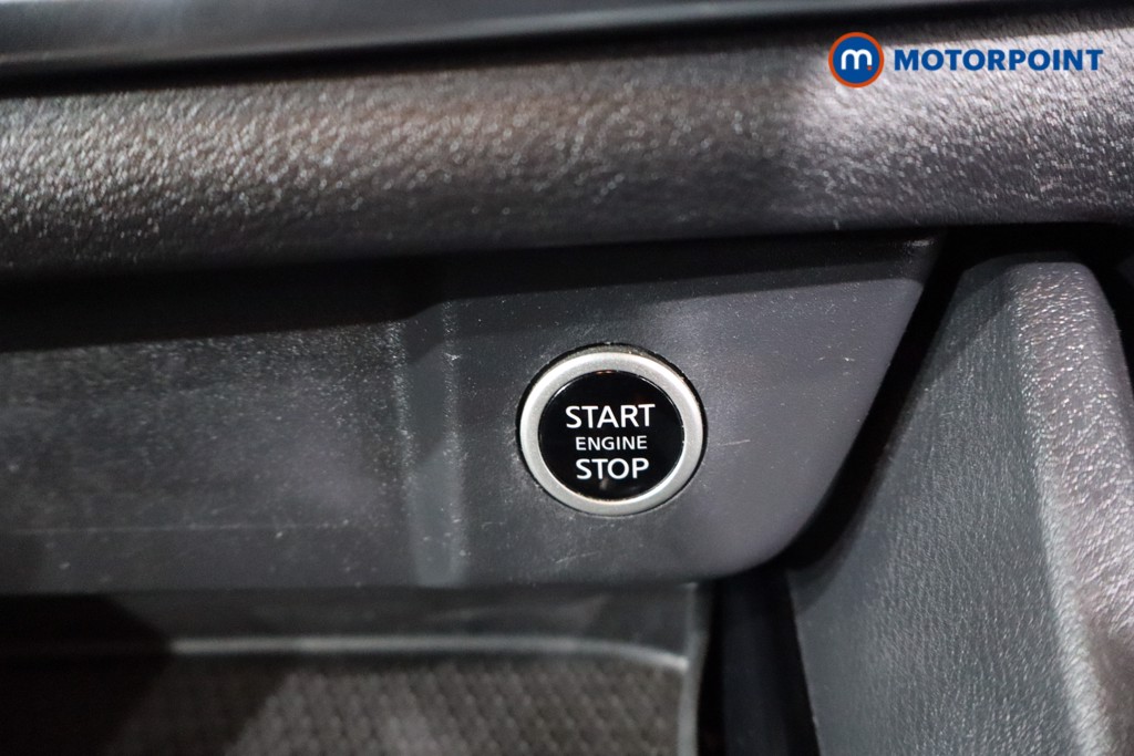 Nissan Qashqai Acenta Premium Manual Petrol SUV - Stock Number (1582813) - 13th supplementary image