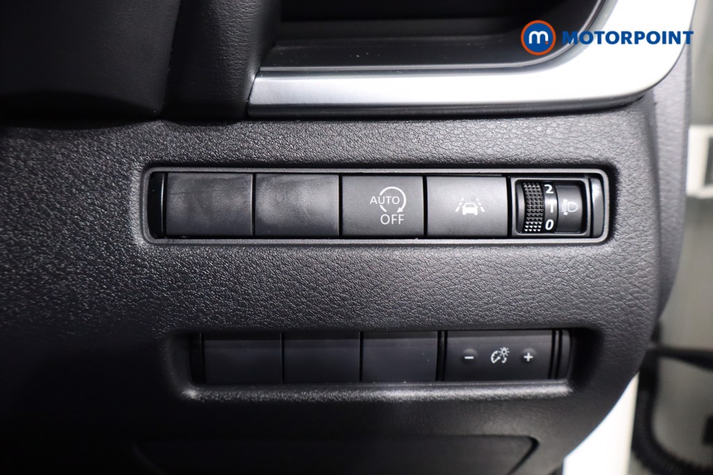 Nissan Qashqai Acenta Premium Manual Petrol SUV - Stock Number (1582813) - 20th supplementary image