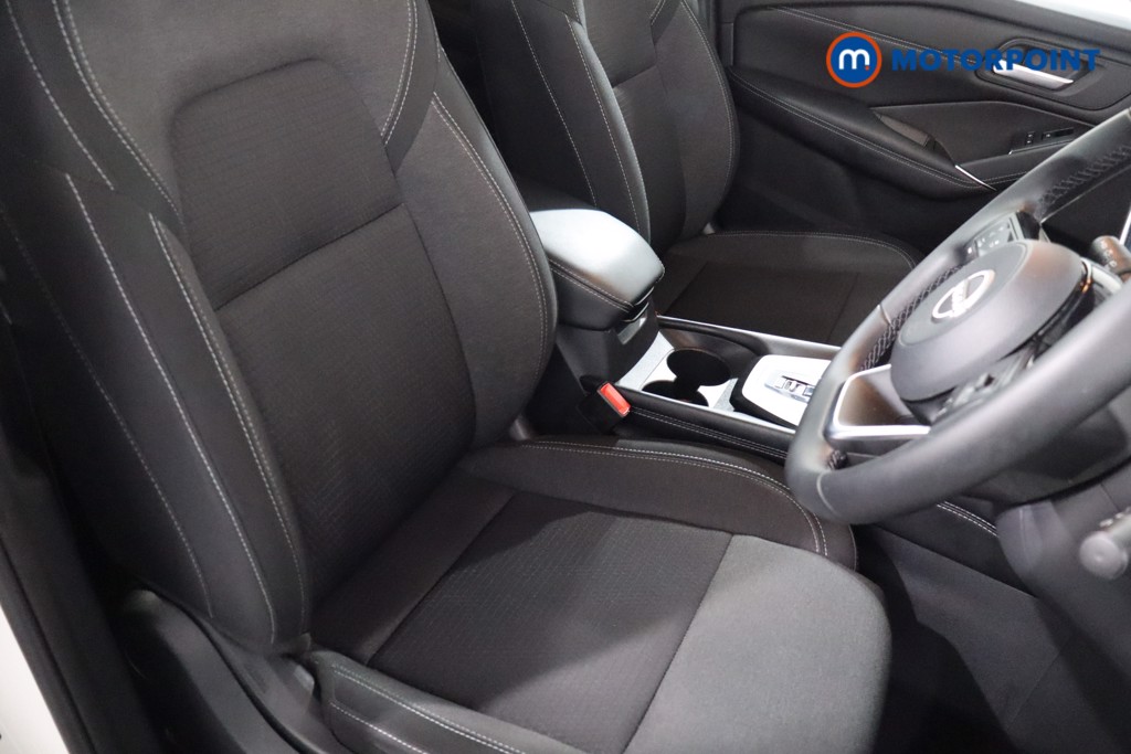 Nissan Qashqai N-Connecta Automatic Petrol-Electric Hybrid SUV - Stock Number (1582822) - 24th supplementary image