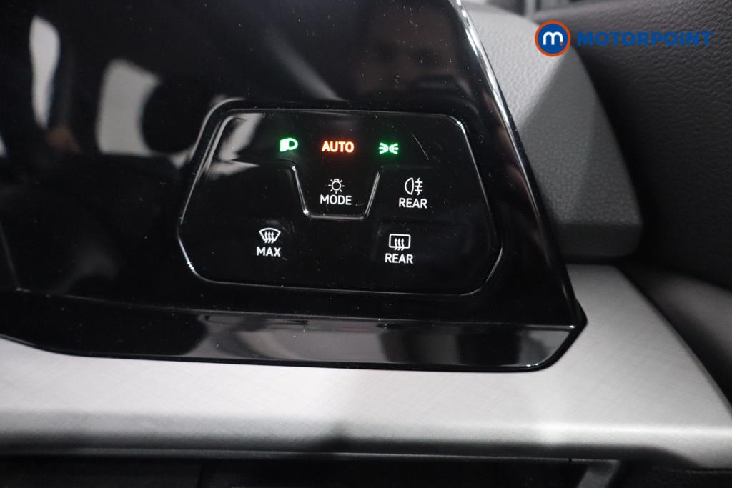 Volkswagen Golf Life Manual Petrol Hatchback - Stock Number (1582958) - 11th supplementary image