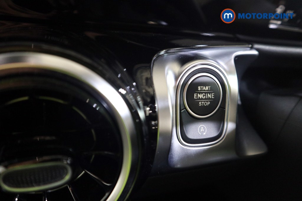 Mercedes-Benz GLB Amg Line Automatic Petrol SUV - Stock Number (1583554) - 8th supplementary image