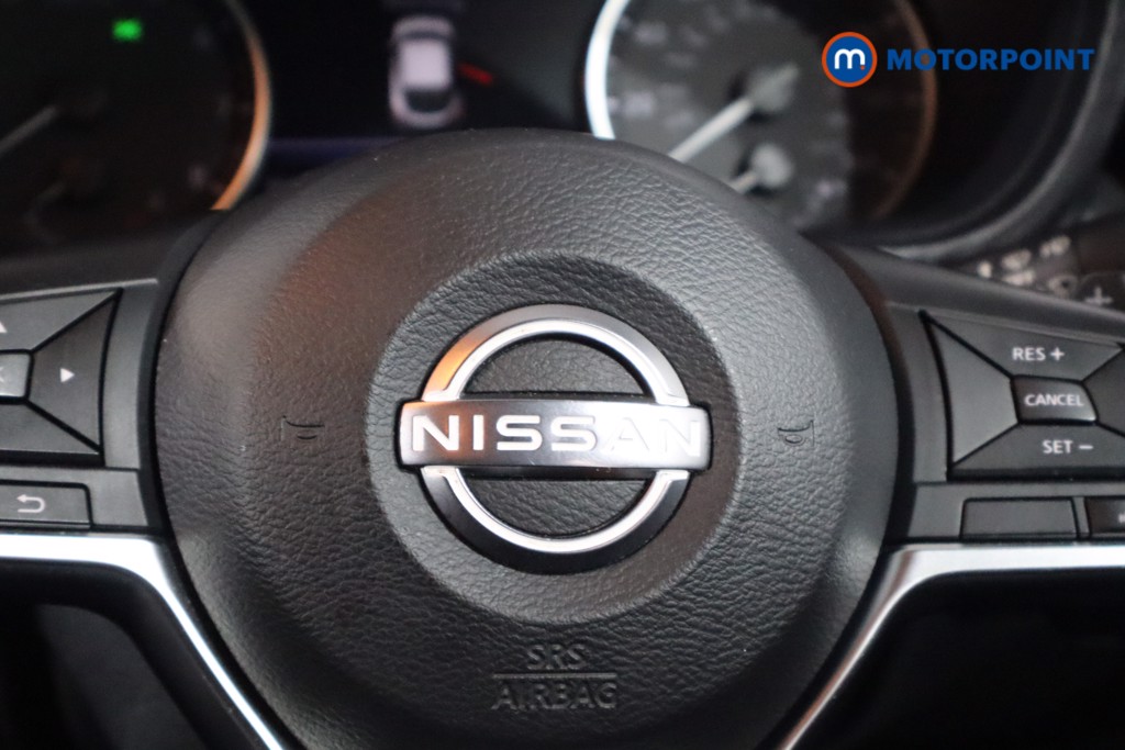 Nissan Juke N-Connecta Automatic Petrol SUV - Stock Number (1583856) - 17th supplementary image