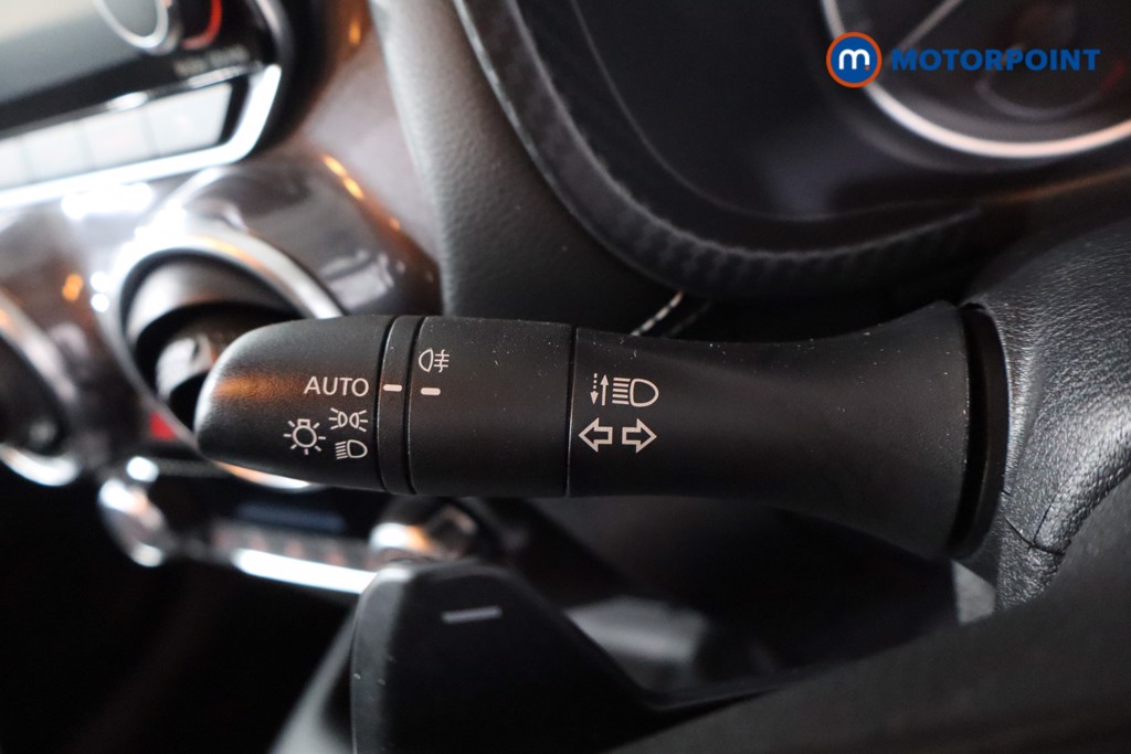 Nissan Juke N-Connecta Automatic Petrol SUV - Stock Number (1583856) - 19th supplementary image