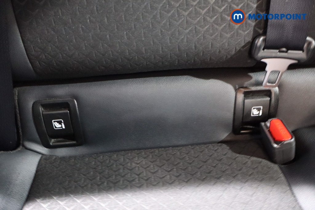 Nissan Juke N-Connecta Automatic Petrol SUV - Stock Number (1583856) - 25th supplementary image