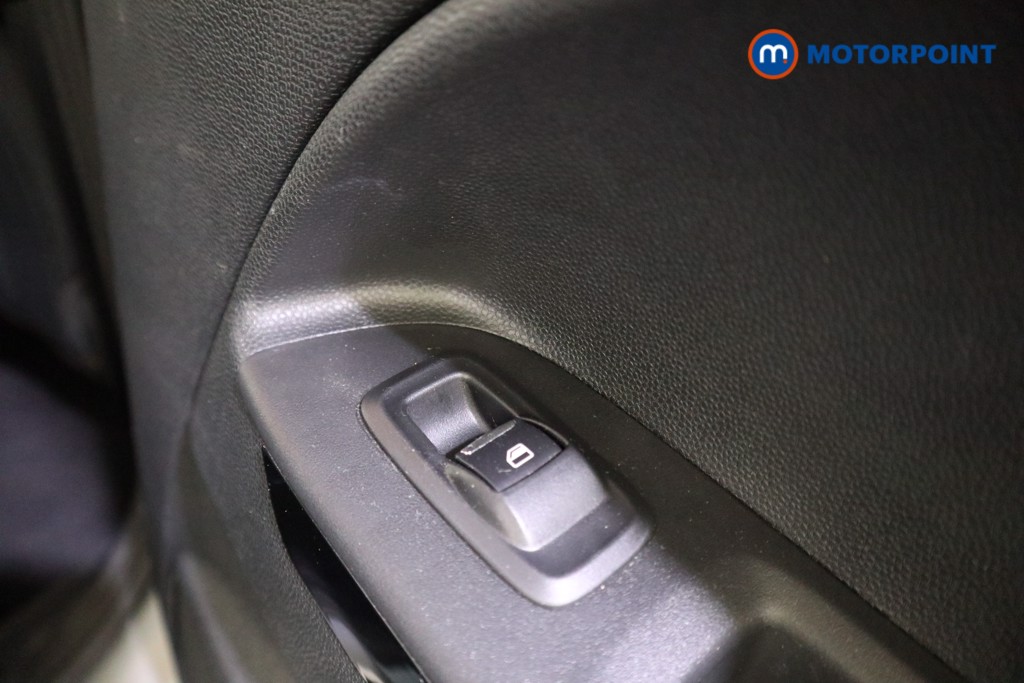 Ford Ecosport Titanium Manual Petrol SUV - Stock Number (1585040) - 15th supplementary image