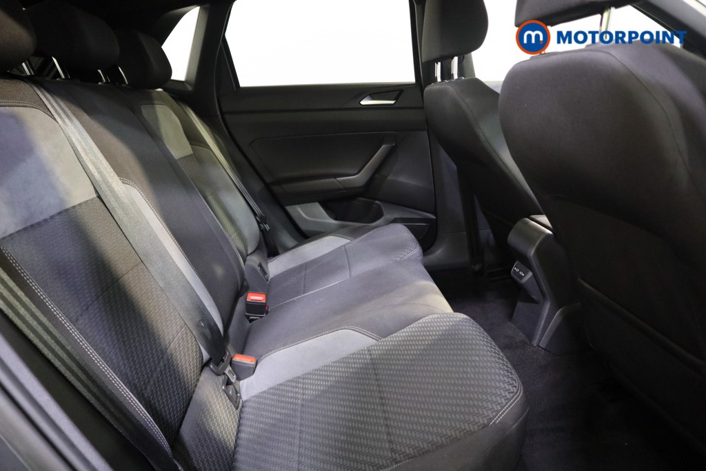 Volkswagen Polo R-Line Manual Petrol Hatchback - Stock Number (1585217) - 17th supplementary image