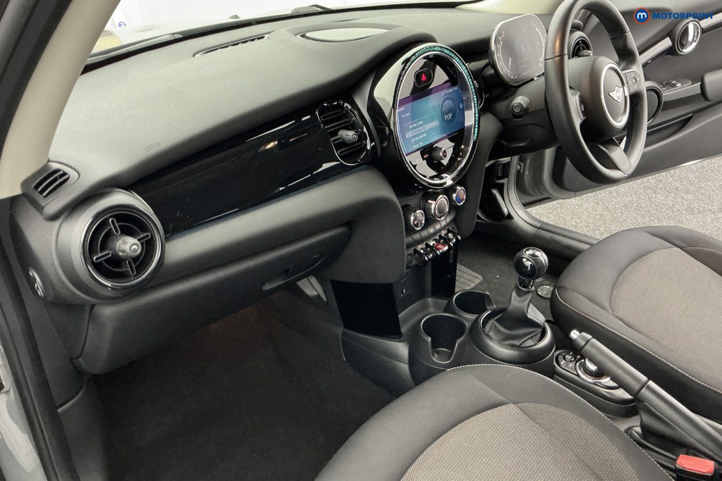 Mini Hatchback Cooper Classic Manual Petrol Hatchback - Stock Number (1585272) - 8th supplementary image