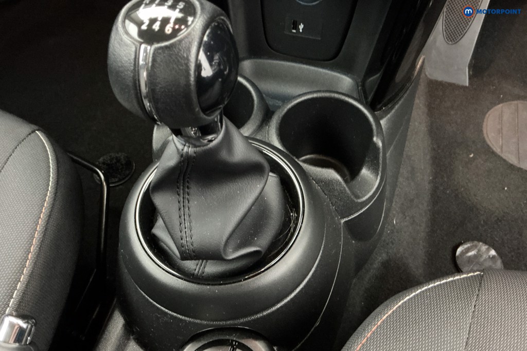 Mini Hatchback Cooper Classic Manual Petrol Hatchback - Stock Number (1585272) - 14th supplementary image