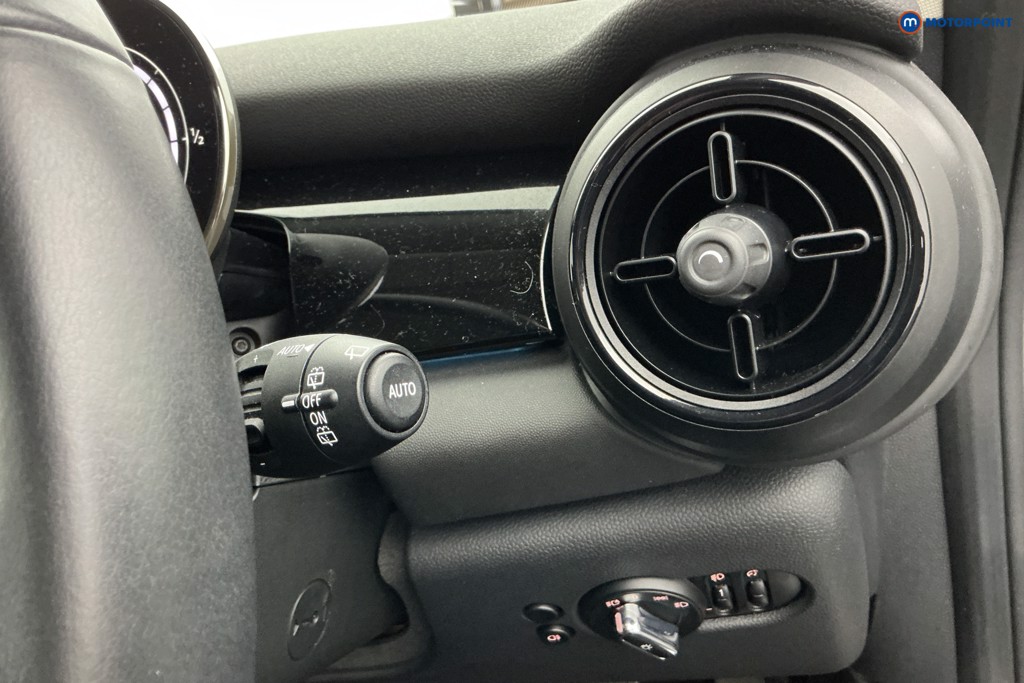 Mini Hatchback Cooper Classic Manual Petrol Hatchback - Stock Number (1585272) - 20th supplementary image