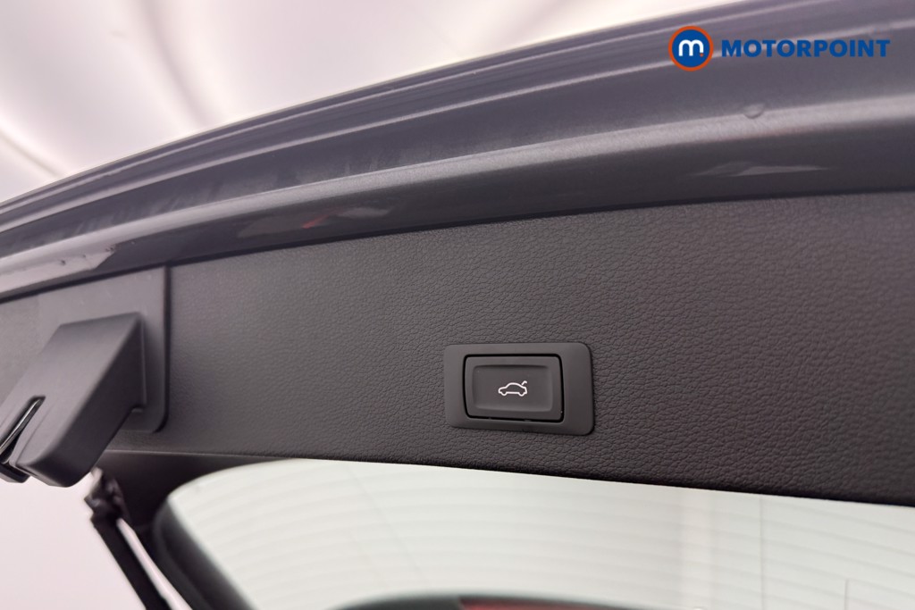 Audi Q2 S Line Manual Petrol SUV - Stock Number (1586157) - 6th supplementary image
