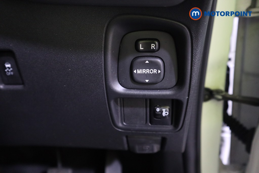 Toyota Aygo X-Play Manual Petrol Hatchback - Stock Number (1586299) - 9th supplementary image