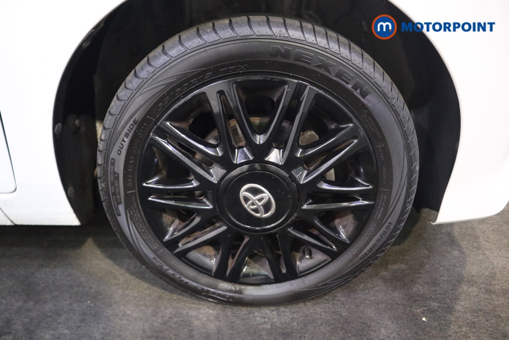 Toyota Aygo X-Play Manual Petrol Hatchback - Stock Number (1586299) - 16th supplementary image