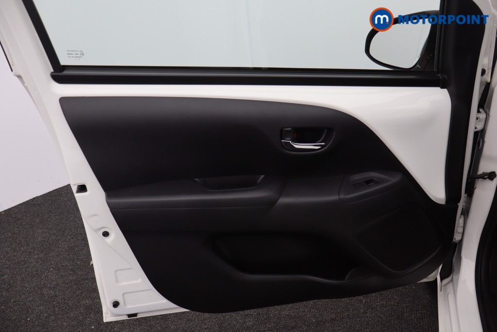 Toyota Aygo X-Trend Manual Petrol Hatchback - Stock Number (1586373) - 20th supplementary image
