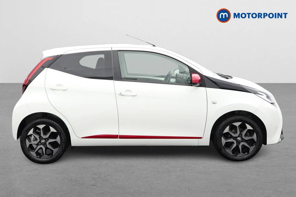 Toyota Aygo X-Trend Manual Petrol Hatchback - Stock Number (1586373) - Drivers side