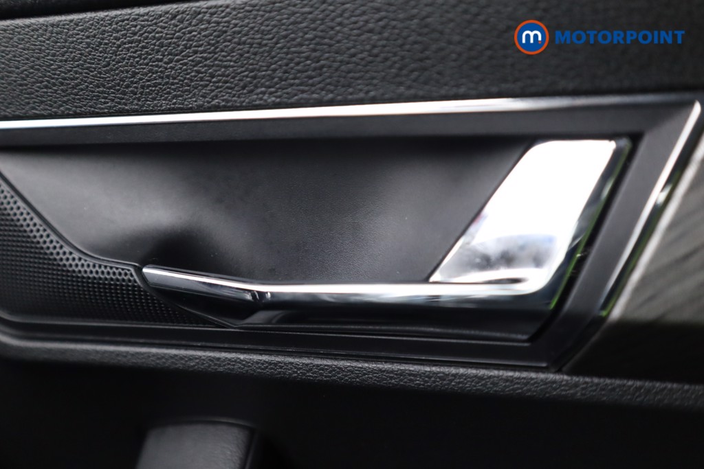 Skoda Karoq Se L Automatic Petrol SUV - Stock Number (1586405) - 9th supplementary image