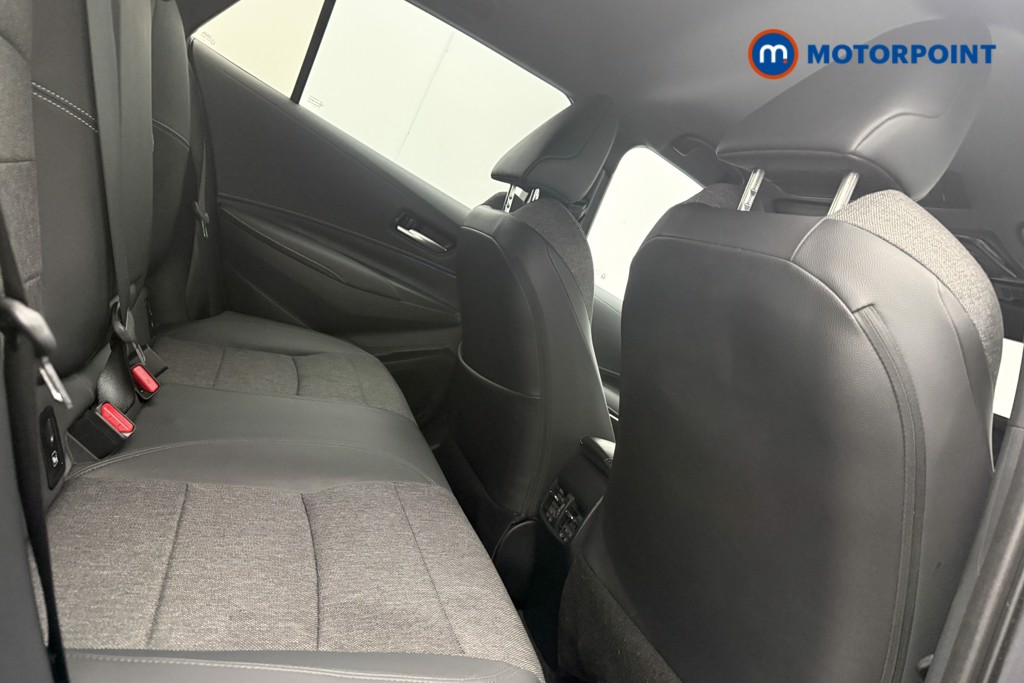 Toyota Corolla Design Automatic Petrol-Electric Hybrid Estate - Stock Number (1586563) - 9th supplementary image