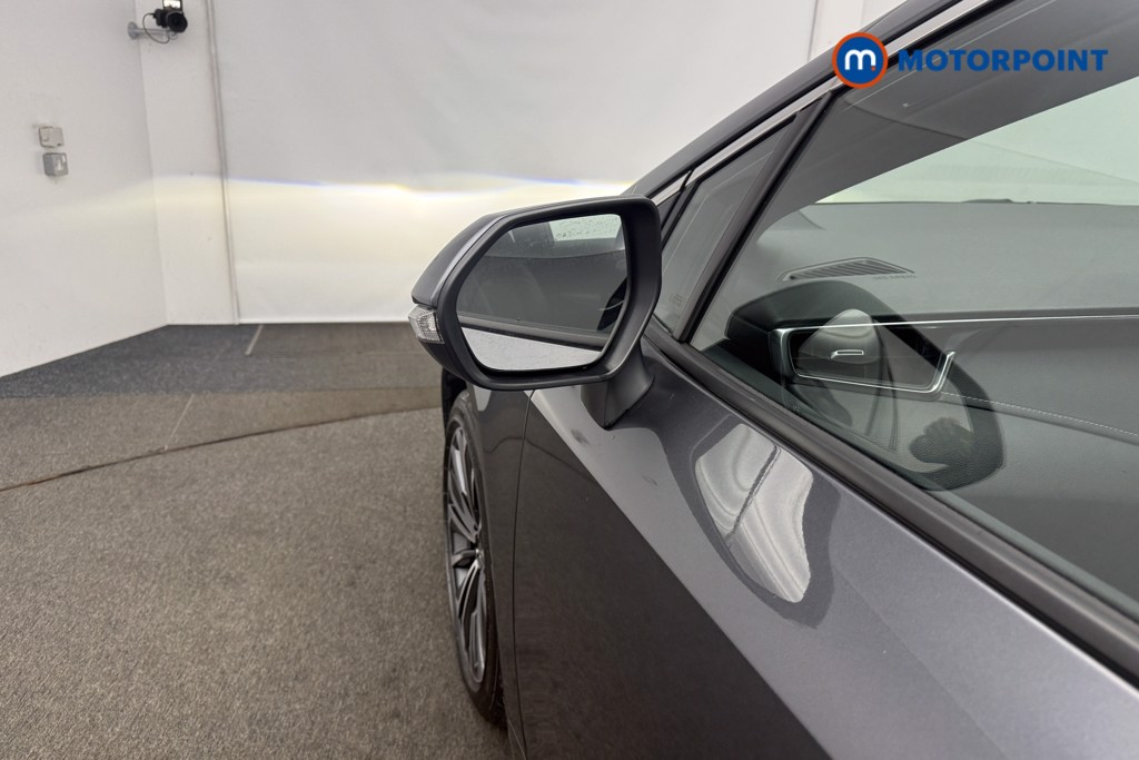 Toyota Corolla Design Automatic Petrol-Electric Hybrid Estate - Stock Number (1586563) - 31st supplementary image
