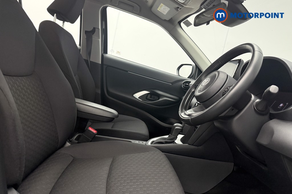 Toyota Yaris Cross Icon Automatic Petrol-Electric Hybrid Estate - Stock Number (1586705) - 7th supplementary image