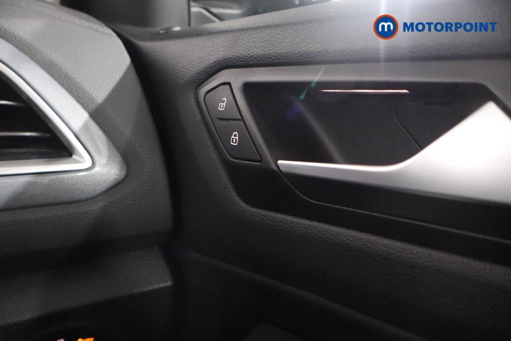 Volkswagen T-Roc Style Automatic Petrol SUV - Stock Number (1587075) - 13th supplementary image