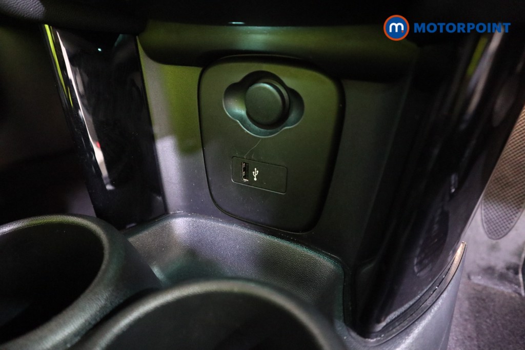 Mini Hatchback Cooper Exclusive Automatic Petrol Hatchback - Stock Number (1587373) - 9th supplementary image