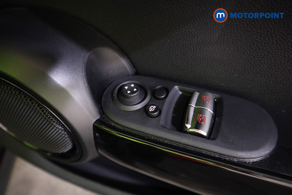 Mini Hatchback Cooper Exclusive Automatic Petrol Hatchback - Stock Number (1587373) - 12th supplementary image