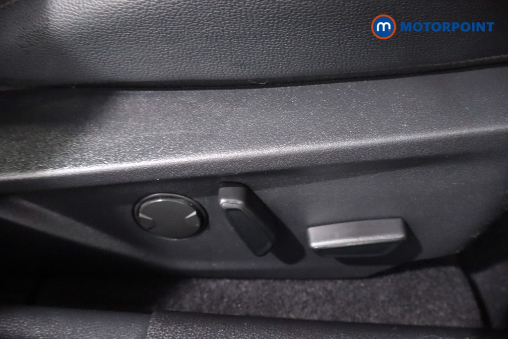 Ford Focus St-Line X Edition Manual Diesel Hatchback - Stock Number (1587472) - 20th supplementary image