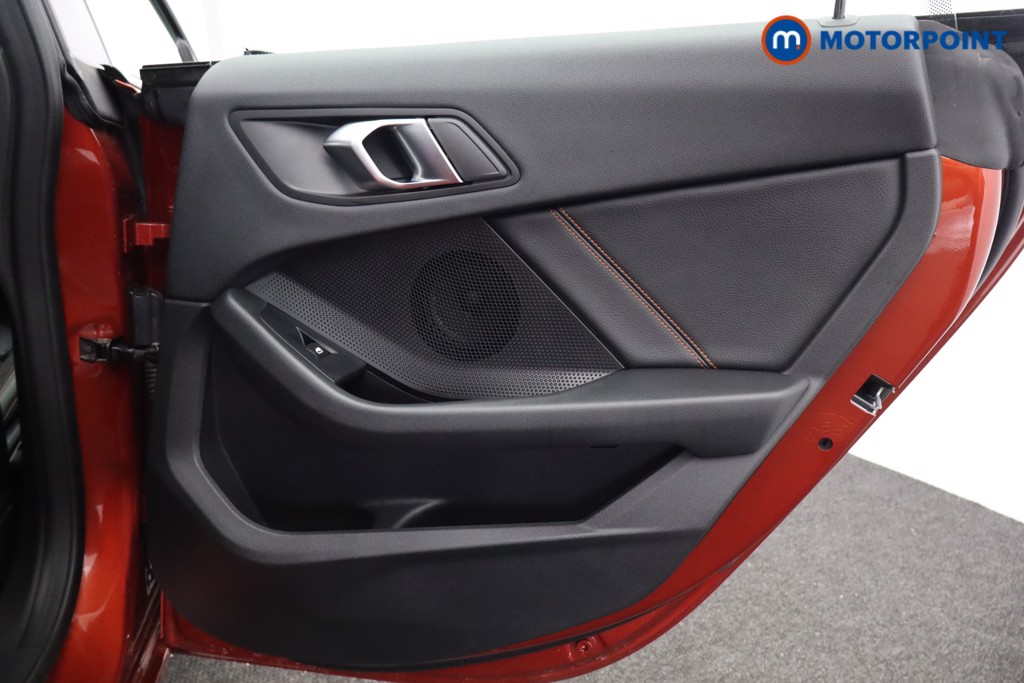 BMW 2 Series Sport Manual Petrol Saloon - Stock Number (1587589) - 21st supplementary image