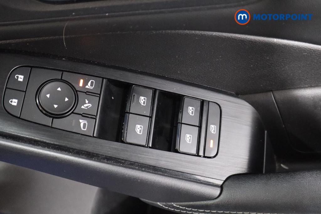 Nissan Qashqai Acenta Premium Automatic Petrol SUV - Stock Number (1587636) - 2nd supplementary image