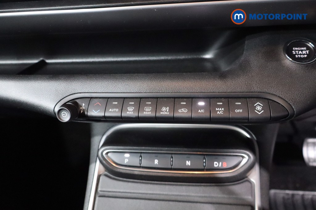 Jeep Avenger Summit Automatic Electric SUV - Stock Number (1587658) - 17th supplementary image