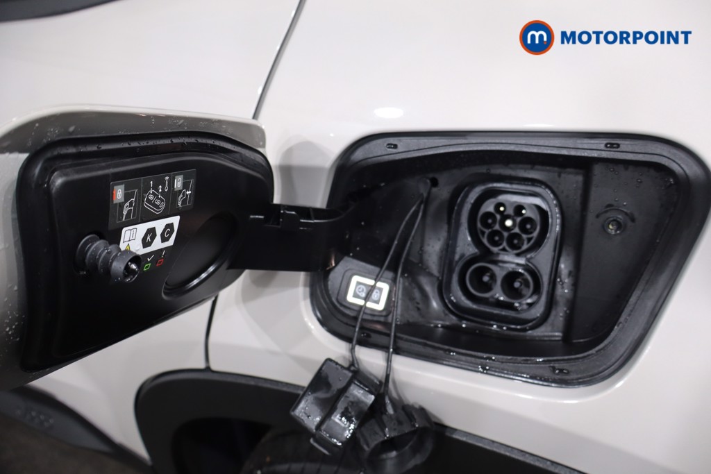 Jeep Avenger Summit Automatic Electric SUV - Stock Number (1587658) - 32nd supplementary image