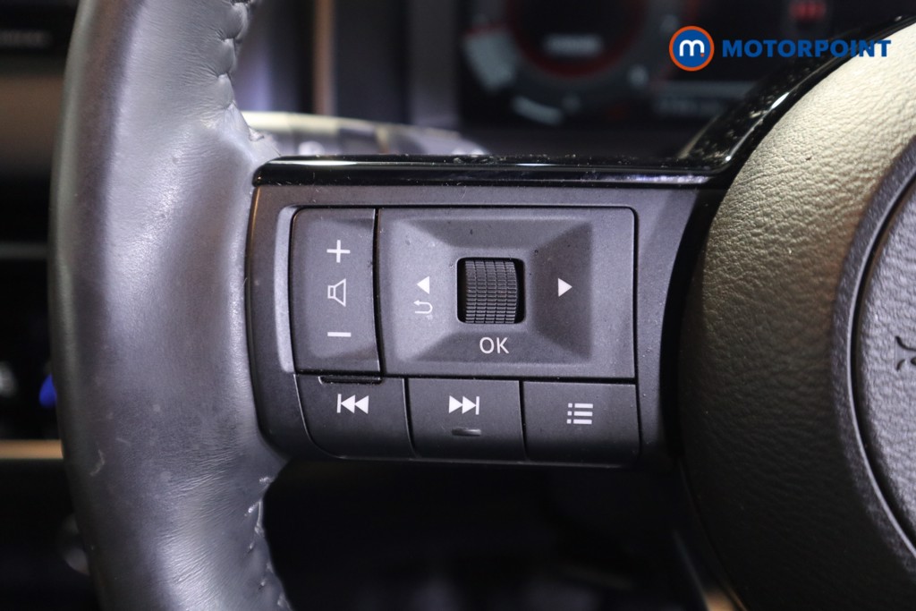 Nissan Qashqai Tekna Manual Petrol SUV - Stock Number (1587812) - 5th supplementary image