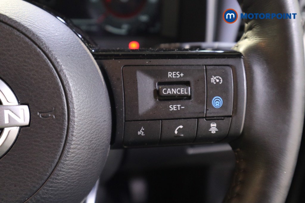 Nissan Qashqai Tekna Manual Petrol SUV - Stock Number (1587812) - 6th supplementary image