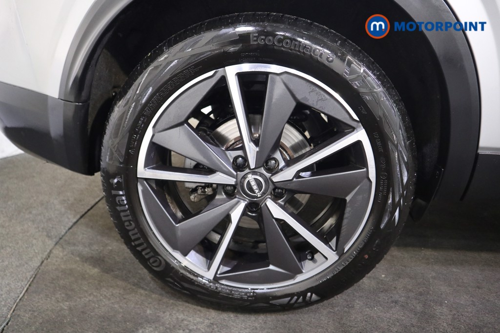 Nissan Qashqai Tekna Manual Petrol SUV - Stock Number (1587812) - 14th supplementary image