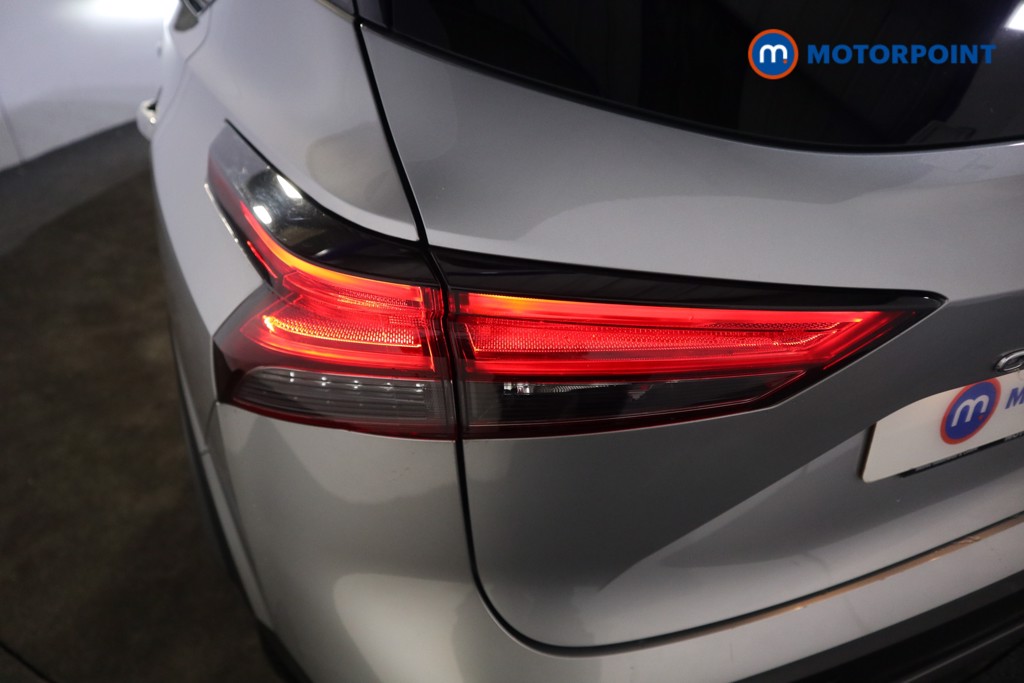 Nissan Qashqai Tekna Manual Petrol SUV - Stock Number (1587812) - 19th supplementary image
