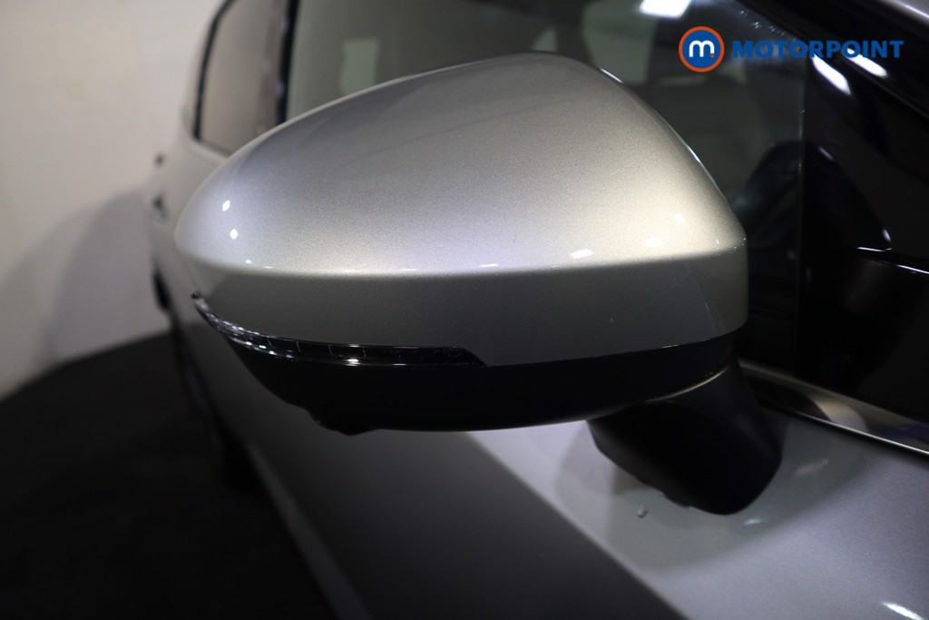 Nissan Qashqai Tekna Manual Petrol SUV - Stock Number (1587812) - 23rd supplementary image