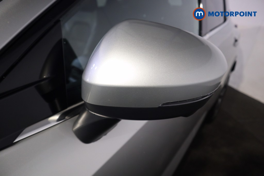 Nissan Qashqai Tekna Manual Petrol SUV - Stock Number (1587812) - 24th supplementary image