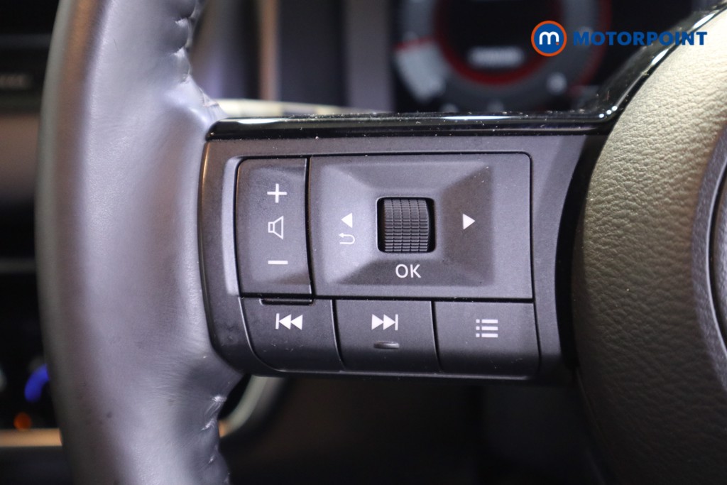 Nissan Qashqai Tekna Manual Petrol SUV - Stock Number (1587938) - 5th supplementary image