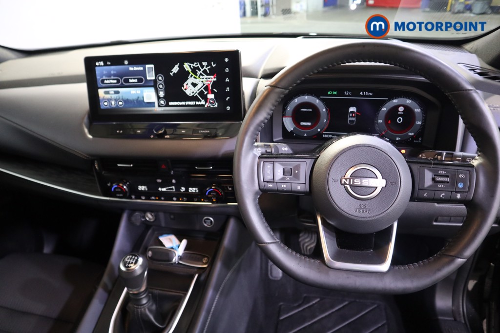 Nissan Qashqai Tekna Manual Petrol SUV - Stock Number (1587938) - 1st supplementary image